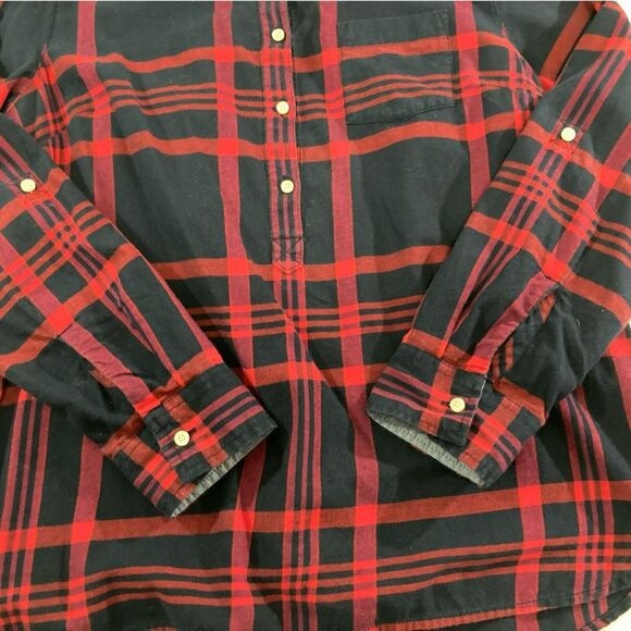 Tommy Hilfiger Top Women’s L Red Blue Plaid Roll Tab Sleeves Casual Preppy - Picture 5 of 11